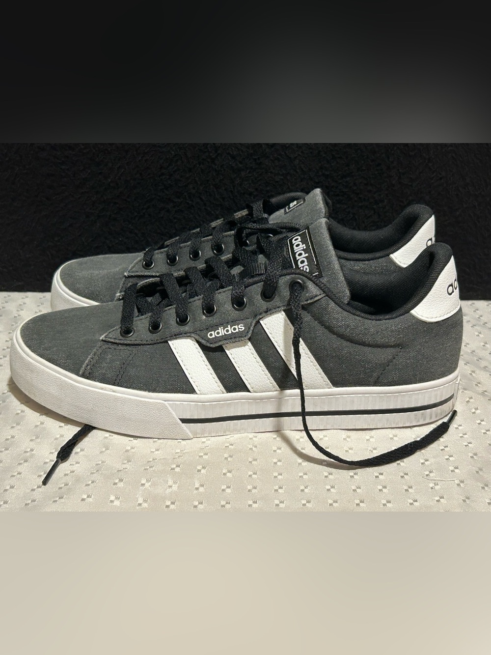 Size 8.5 - Adidas Mens DAILY 3.0 Sneaker Shoes